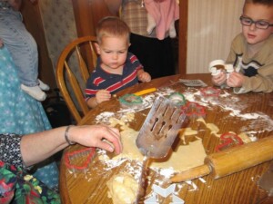 cookies Loretta with grandkids